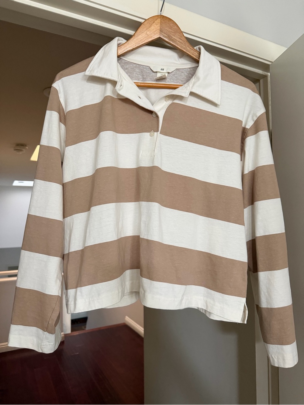 H&M Striped Button-Down Rugby Shirt - White & Tan